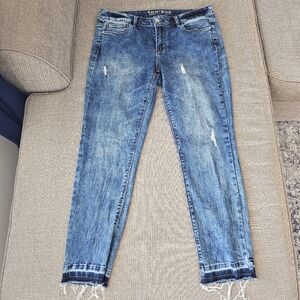 White House Black Market Skinny Medium Wash Distressed Hem Jeans Size 8